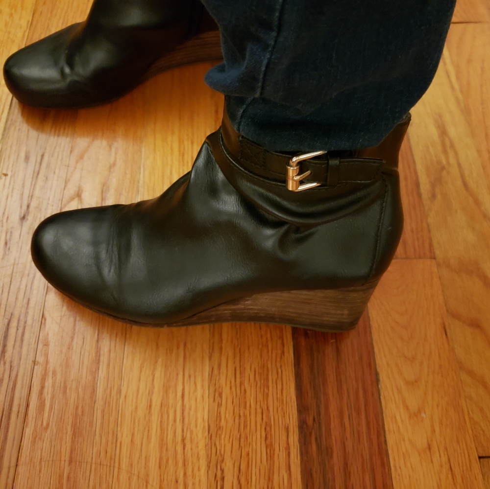 Used Dr. Scholls Booties - Picture 11 of 12